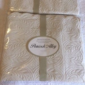 NWT Peacock Alley Scalloped Cream Euro Shams